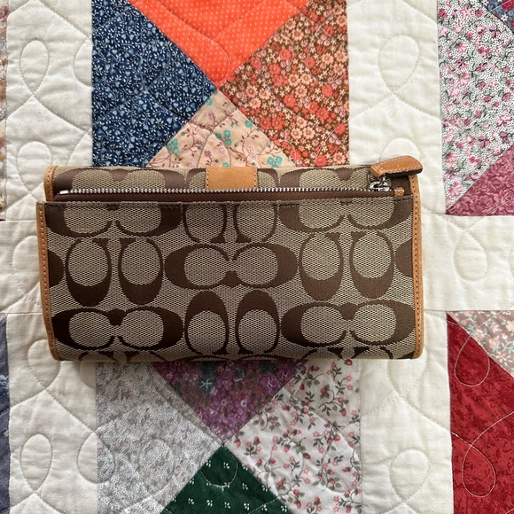 Vintage Coach signature C trifold wallet tan leather - Picture 2 of 4